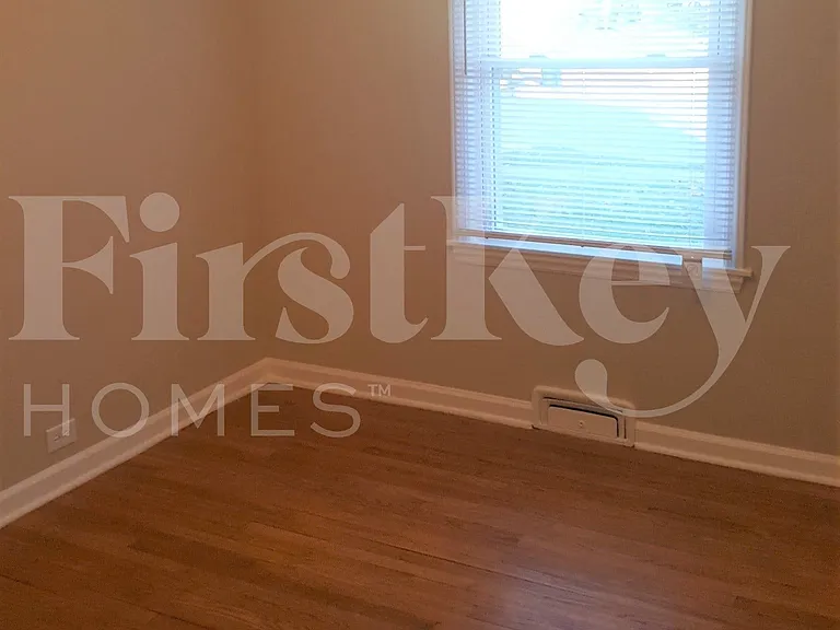 630 Crest St — Photo 5