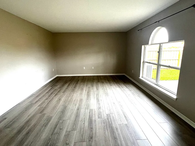 Large Family Room 2