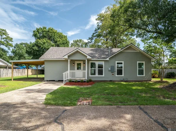 301 Leslie St, Denham Springs, LA 70726
