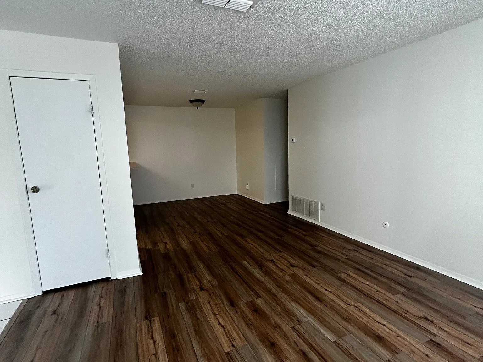 2 bed, 850 sqft, $1,450 — Photo 4
