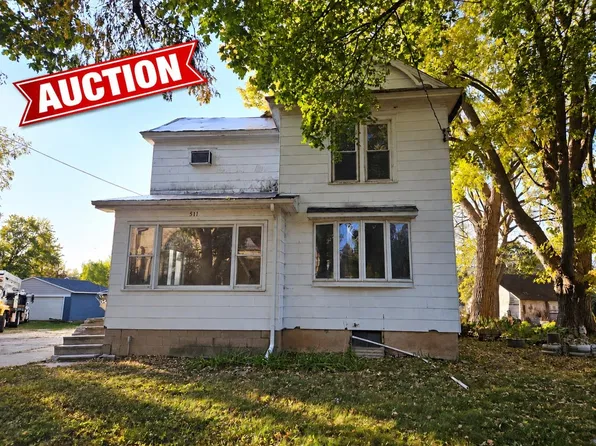 511 N Main St, Lake Mills, WI 53551
