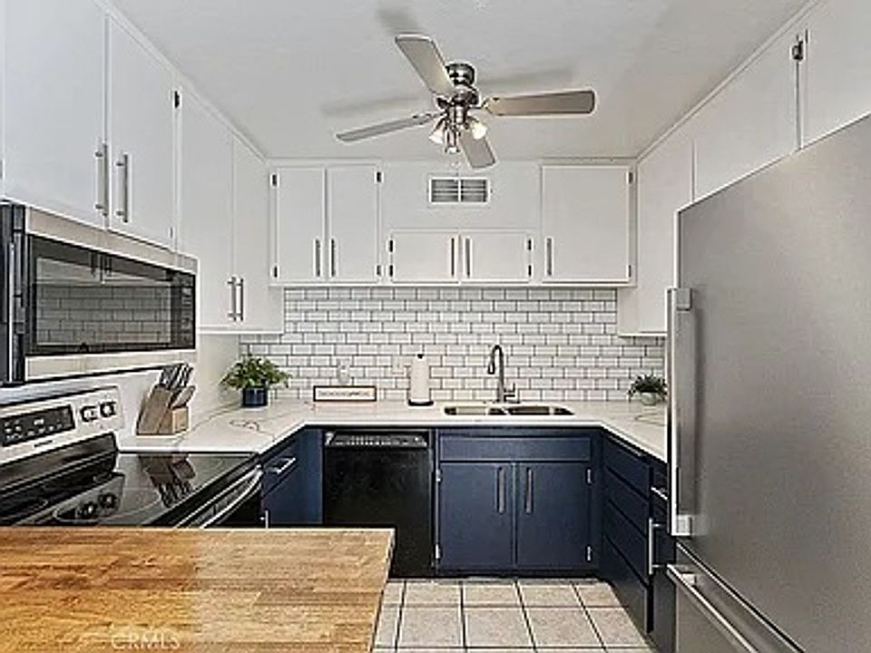 1st image of 439 Bradshaw Ln