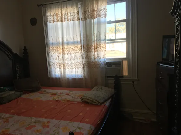 3243 84th St, East Elmhurst, NY 11370