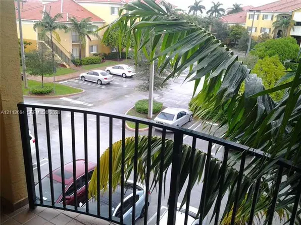 7200 NW 114th Ave APT 311, Doral, FL 33178