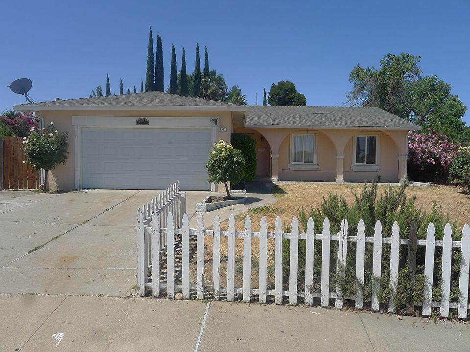1st image of 2957 Carmona Way
