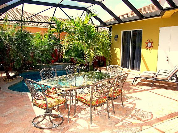 5th image of 854 Aquarina Blvd