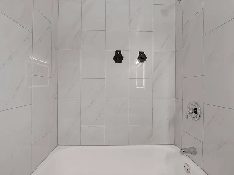 5320 N Sheridan Rd #1504 — Photo 10