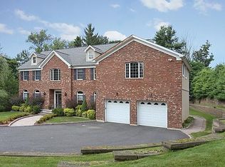 3 Amanda Ct, White Plains, NY 10607