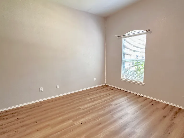 9324 Harrisburg Ln — Photo 10