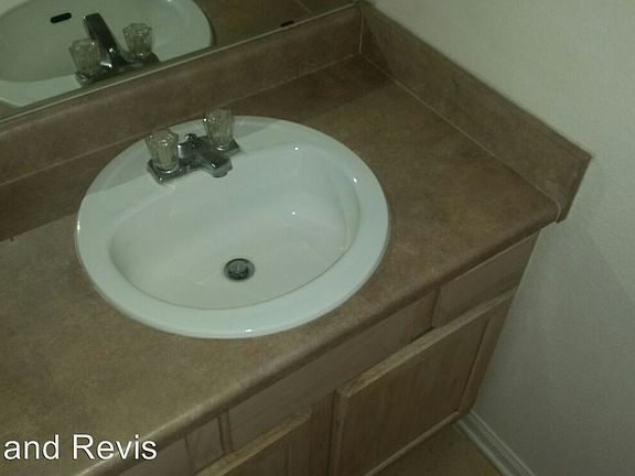3rd image of 3305 Barcelona Dr APT B