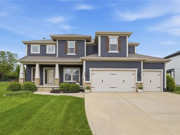 209 SE Waterwheel Ln, Lees Summit, MO 64063