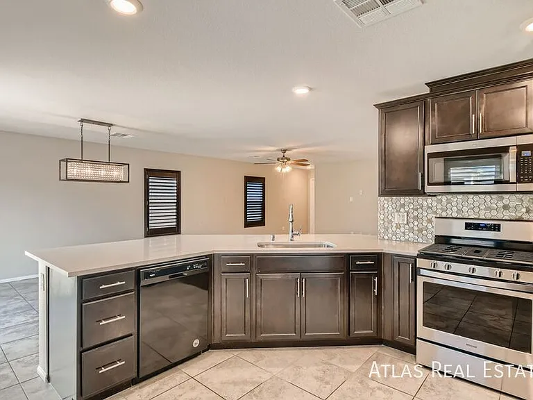 10380 Foramore Ct — Photo 5
