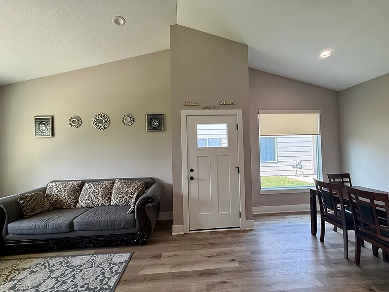 5527 N Sandkey St — Photo 6