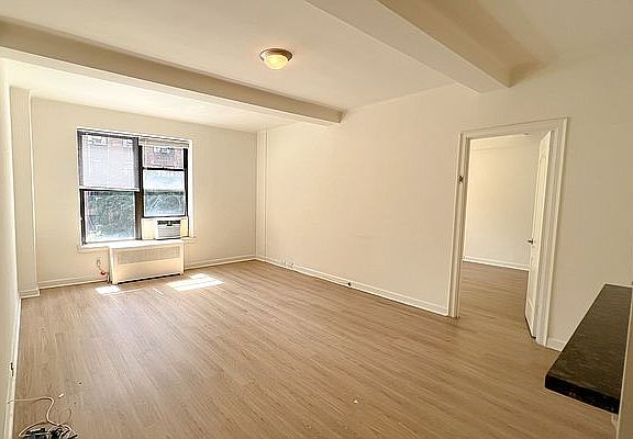 2nd image of 50 W 87th St #4