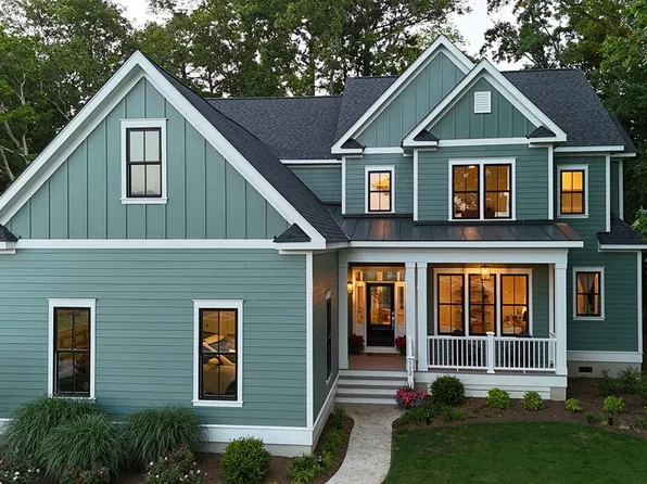 112 Heron Pointe Dr, Cape Charles, VA 23310