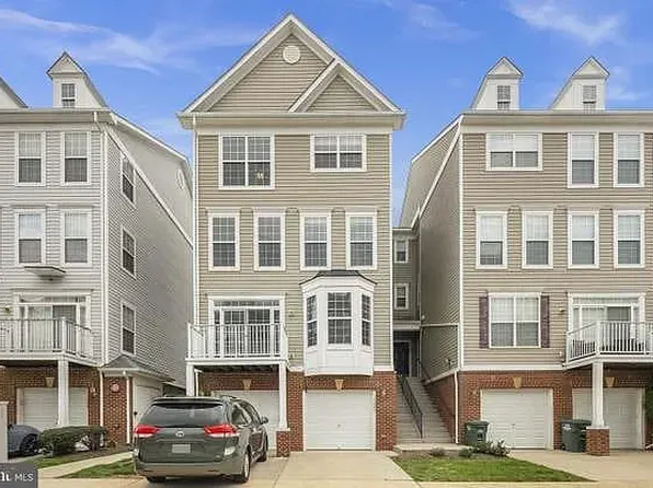 13667 Venturi Ln #229, Oak Hill, VA 20171