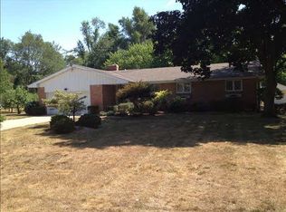 Verna Dr, Lambertville, MI 48144