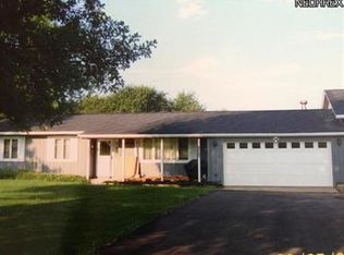 10070 Friendsville Rd, Creston, OH 44217