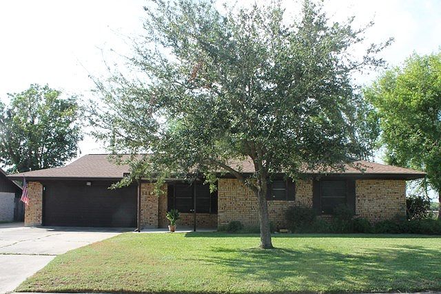1st image of 1113 Brookhollow Dr
