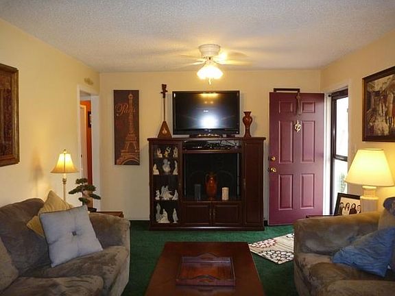 4th image of 2216 Green Acres Dr