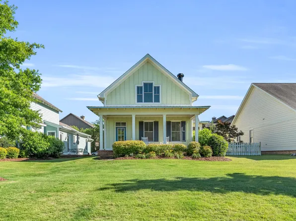 37 Yellow Jacket Dr, Starkville, MS 39759
