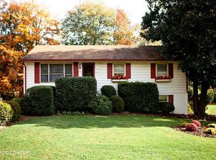 2541 Avon Ln, Falls Church, VA 22043