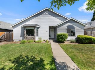 145 SW Vicki Ln, Grants Pass, OR 97526