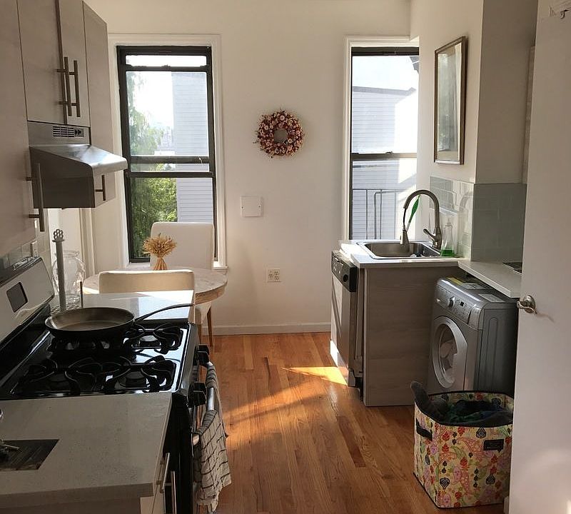 1st image of 146 Wythe Ave APT 3L