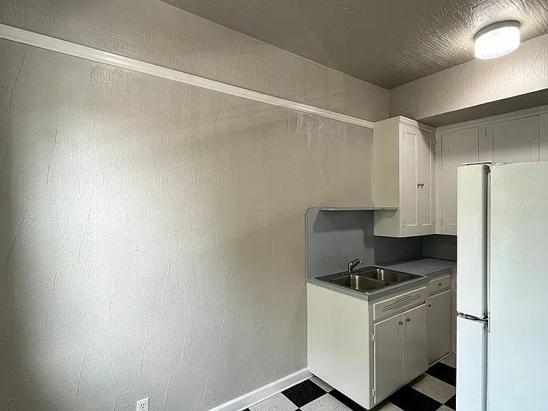 Castle Manor by Star Metro — Photo 12