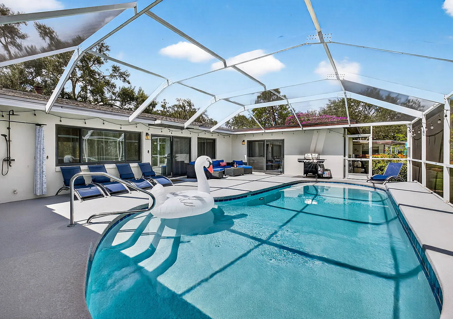 The Grandview | A Luxe Family Retreat w/Pool — Photo 1