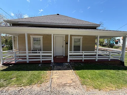 12 Long St Photo 1