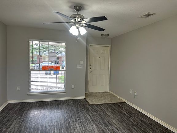 4th image of 947 Vecinos Blvd