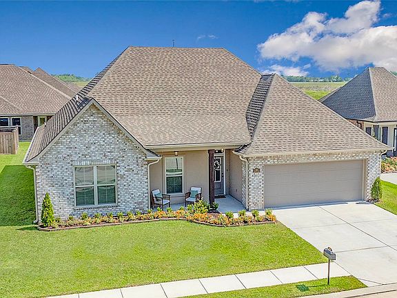3rd image of 265 Peacock Pointe
