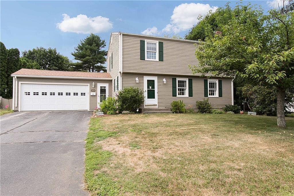 202 Bayberry Rd, Woonsocket, RI 02895 | Zillow