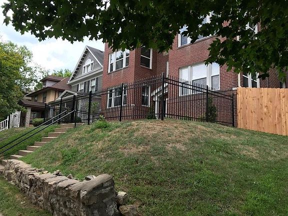 A new rod iron fence and privacy fence has recently been add
