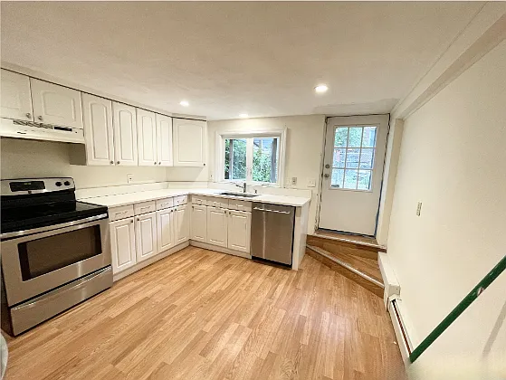 16 Greenwich St #16 — Photo 3