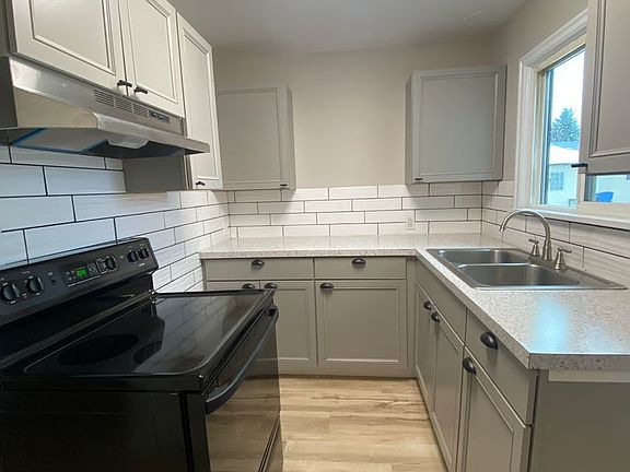 2nd image of 413 NW 1st Ave APT 1