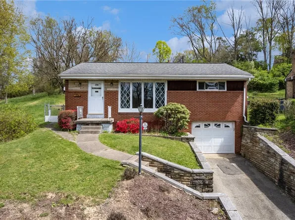 5201 Ranchview Dr, Pittsburgh, PA 15236