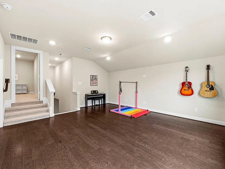21723 Albertine Dr — Photo 27