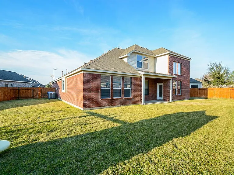 25939 Celtic Terrace Dr — Photo 32