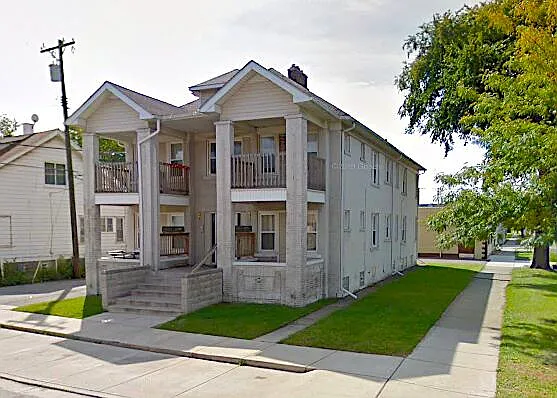 Building Photo 4