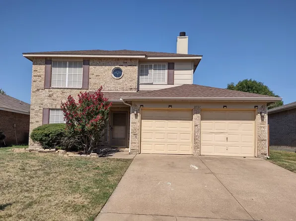 8721 Limestone Dr, Fort Worth, TX 76244