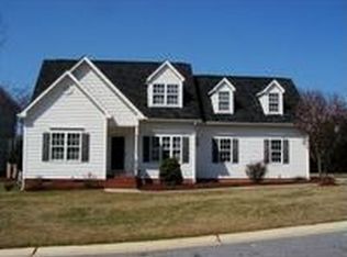 200 Highland Springs Ln, Holly Springs, NC 27540