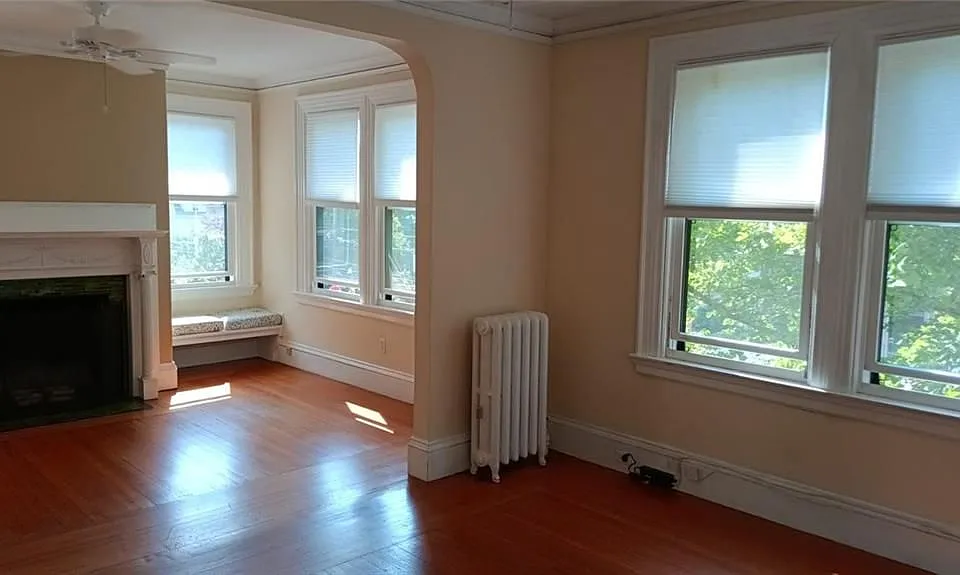 362 Lloyd Ave #2