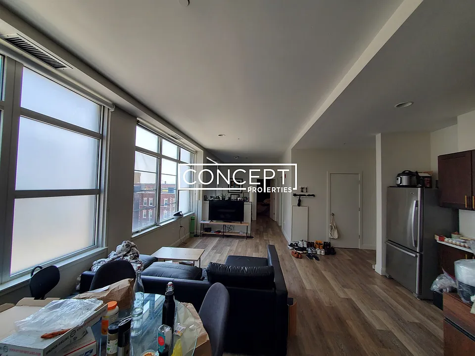 160-162 E Berkeley St #502