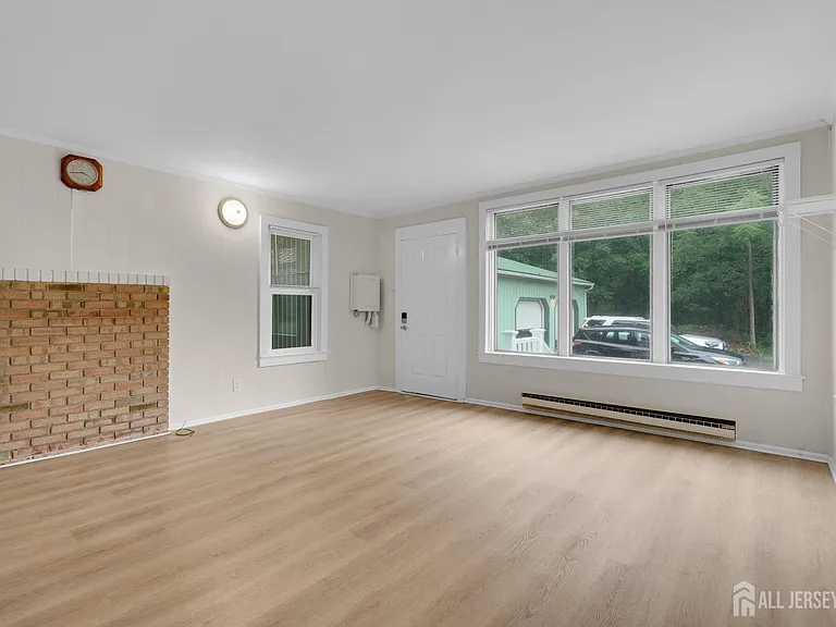 302 Schoolhouse Rd #B — Photo 5