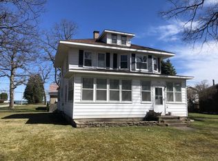 220 Union St, Port Austin, MI 48467