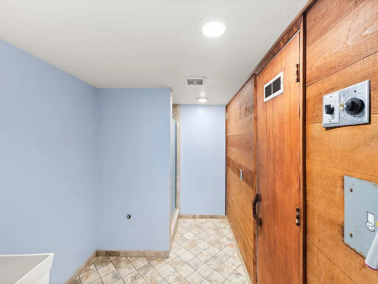 6050 Canterbury Dr #H130 — Photo 30
