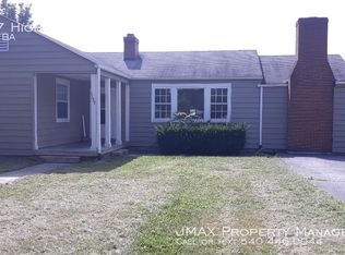 1127 Highland Rd, Salem, VA 24153