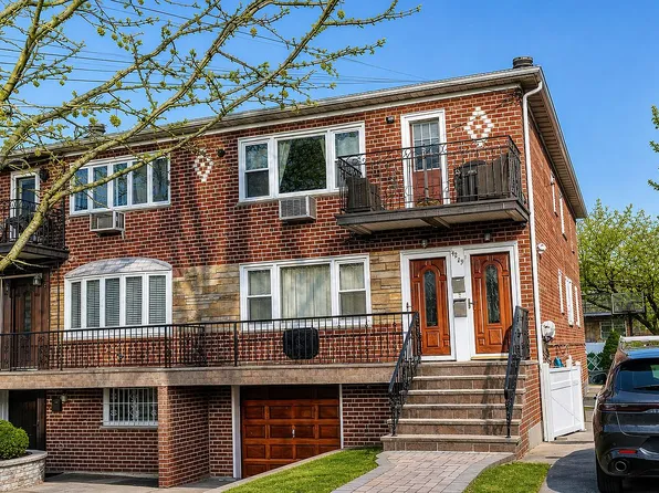 4219 195th St, Flushing, NY 11358